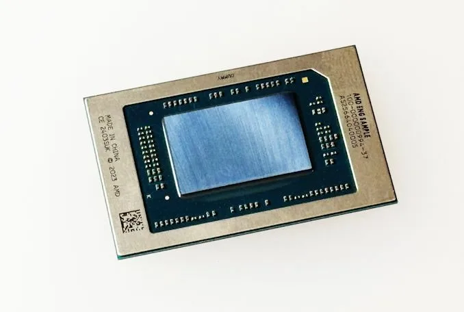 AMD Ryzen AI 9 HX 370 a jpg