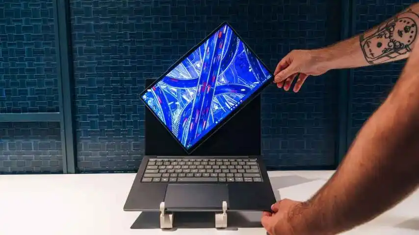 Lenovo ThinkBook VertiFlex: prototipo de portátil con pantalla que gira en vertical Lenono Vertiflex a