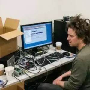 agobiado configurando un sistema