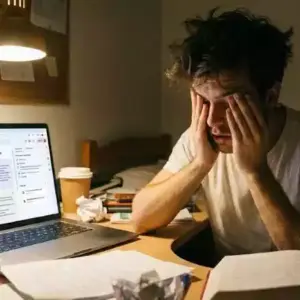 Usando NotebookLM para preparar un examen final de la universidad copia