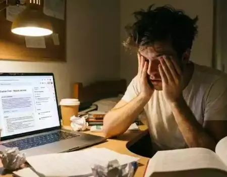 Usando NotebookLM para preparar un examen final de la universidad copia