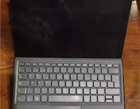 Lenovo yoga recortado