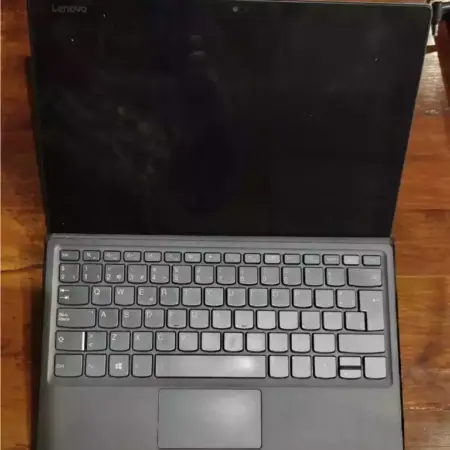 Lenovo yoga recortado