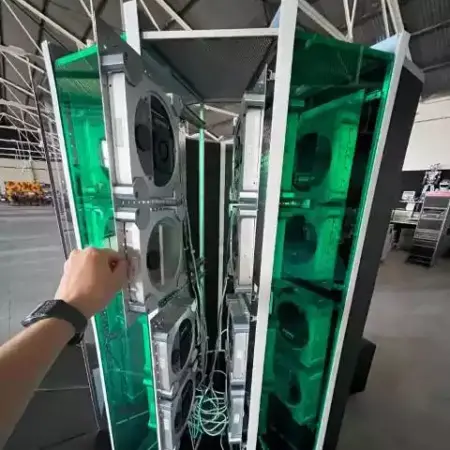 replica del cray 1 en el mhc